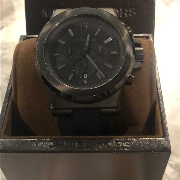 Michael Kors Watch - Picture 2 of 6